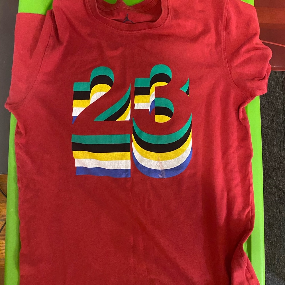 Men’s medium Jordan shirt